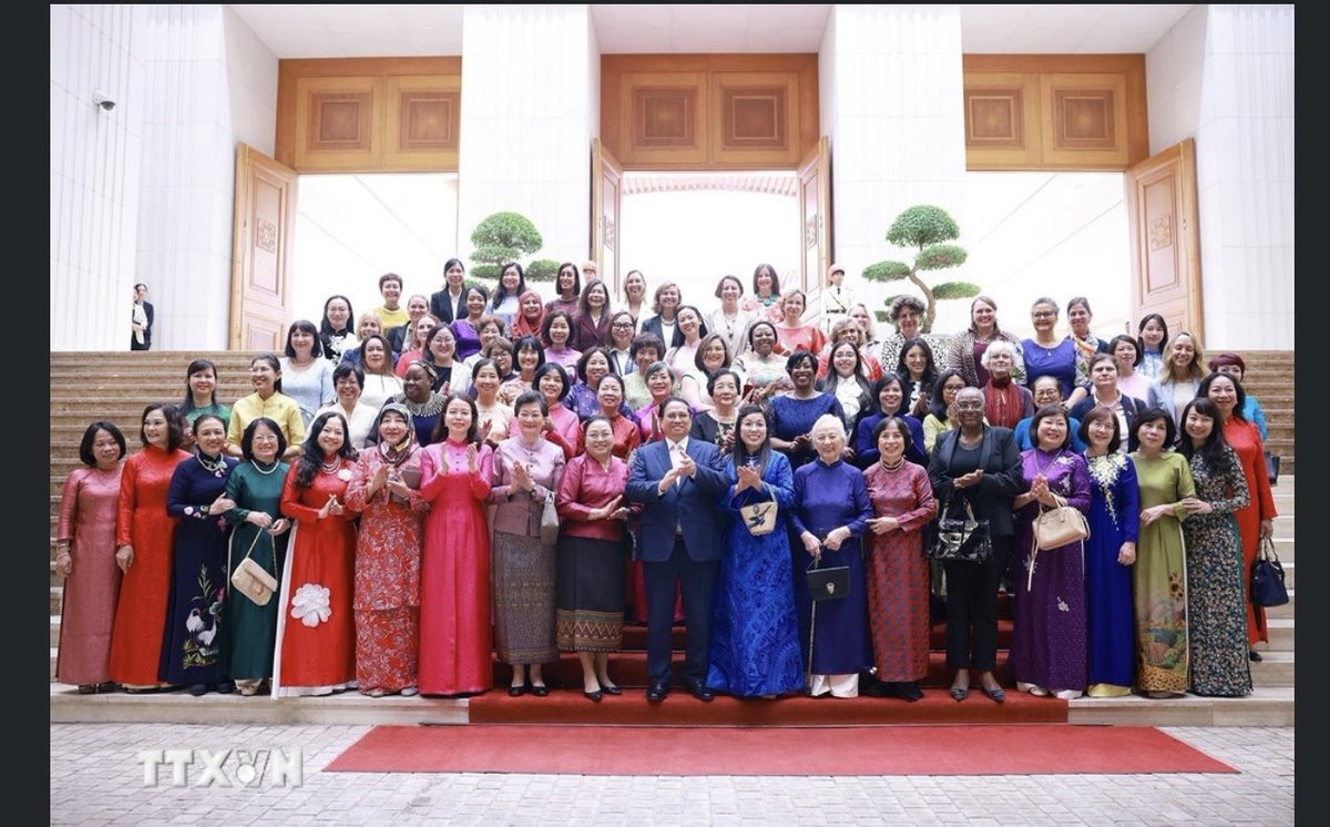 uninvietnam's tweet image. 💪🎉Women’s #equal participation at all decision-making levels is key to unlock the transformational changes needed for a #sustainable future.
👉More at: bit.ly/4nX5CKK