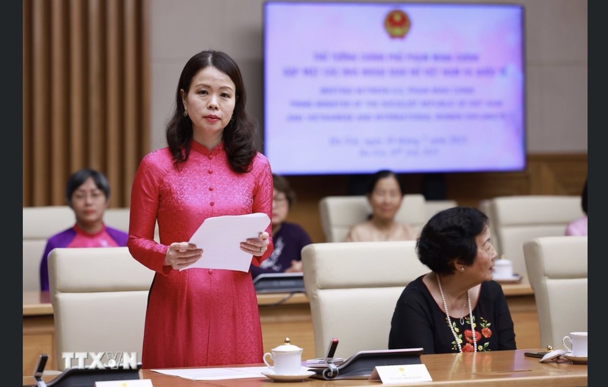 uninvietnam's tweet image. 💪🎉Women’s #equal participation at all decision-making levels is key to unlock the transformational changes needed for a #sustainable future.
👉More at: bit.ly/4nX5CKK