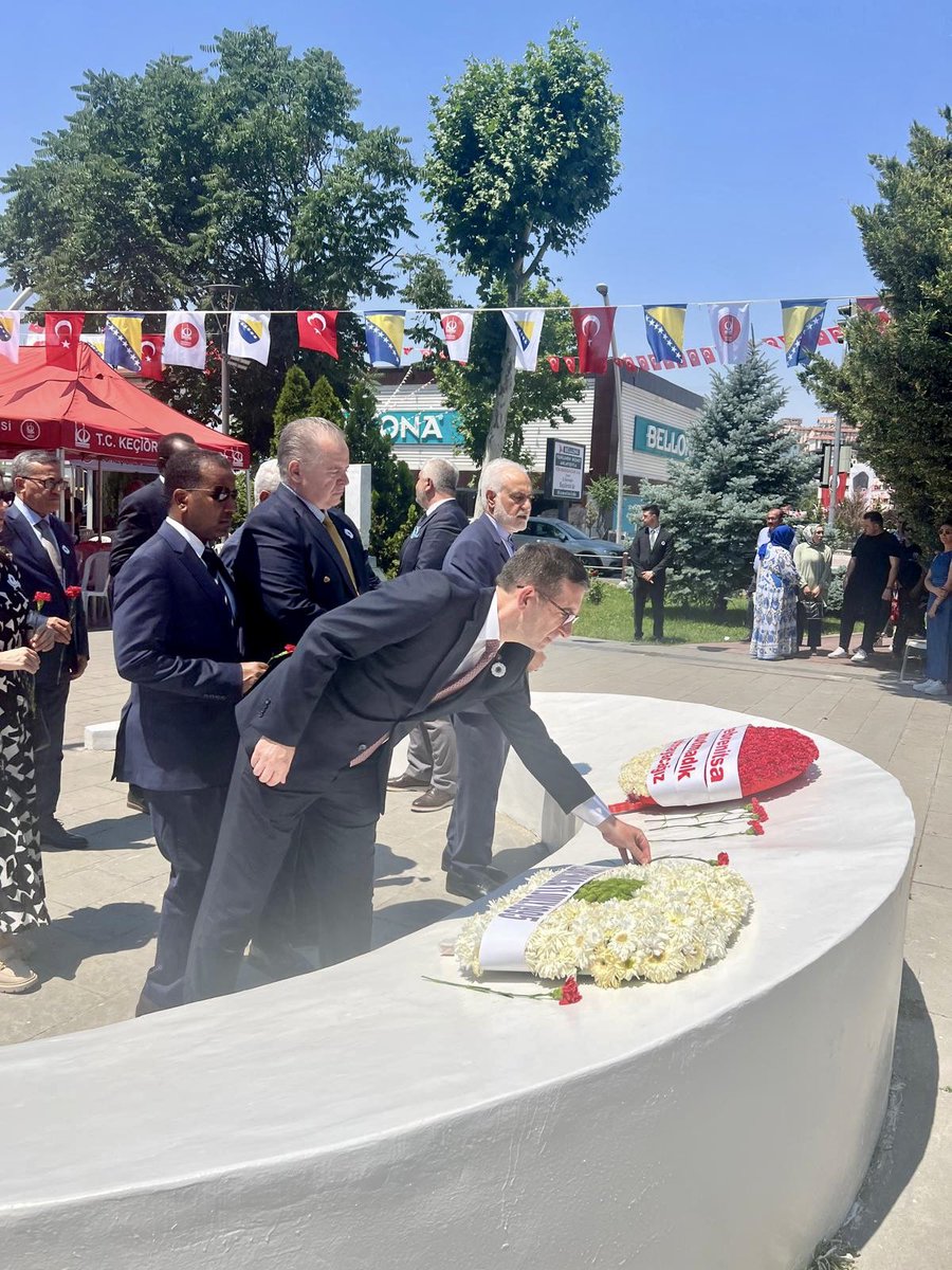 30 years since the Srebrenica Genocide.

Organized by the 🇧🇦 Embassy, at “Alija Izetbegović” Park in Ankara— in solemn remembrance of 8,372 Bosniak men and boys brutally murdered in July 1995.

We must never forget. Without justice, there can be no lasting peace.

#Srebrenica30