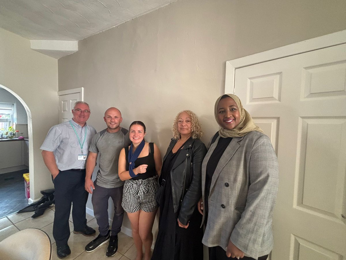 KimJohnsonMP's tweet photo. Great visit around L8 with Plus Dane Housing CEO Ian Reed, Deputy Claire Dixon & Cllr @rahima_farah to see the real impact of £11.7m investment in our community this year.
It was also a pleasure to meet with a local tenant benefiting from warm homes upgrades 🏡
#PlusDane https://t.co/SZ643Otu3U