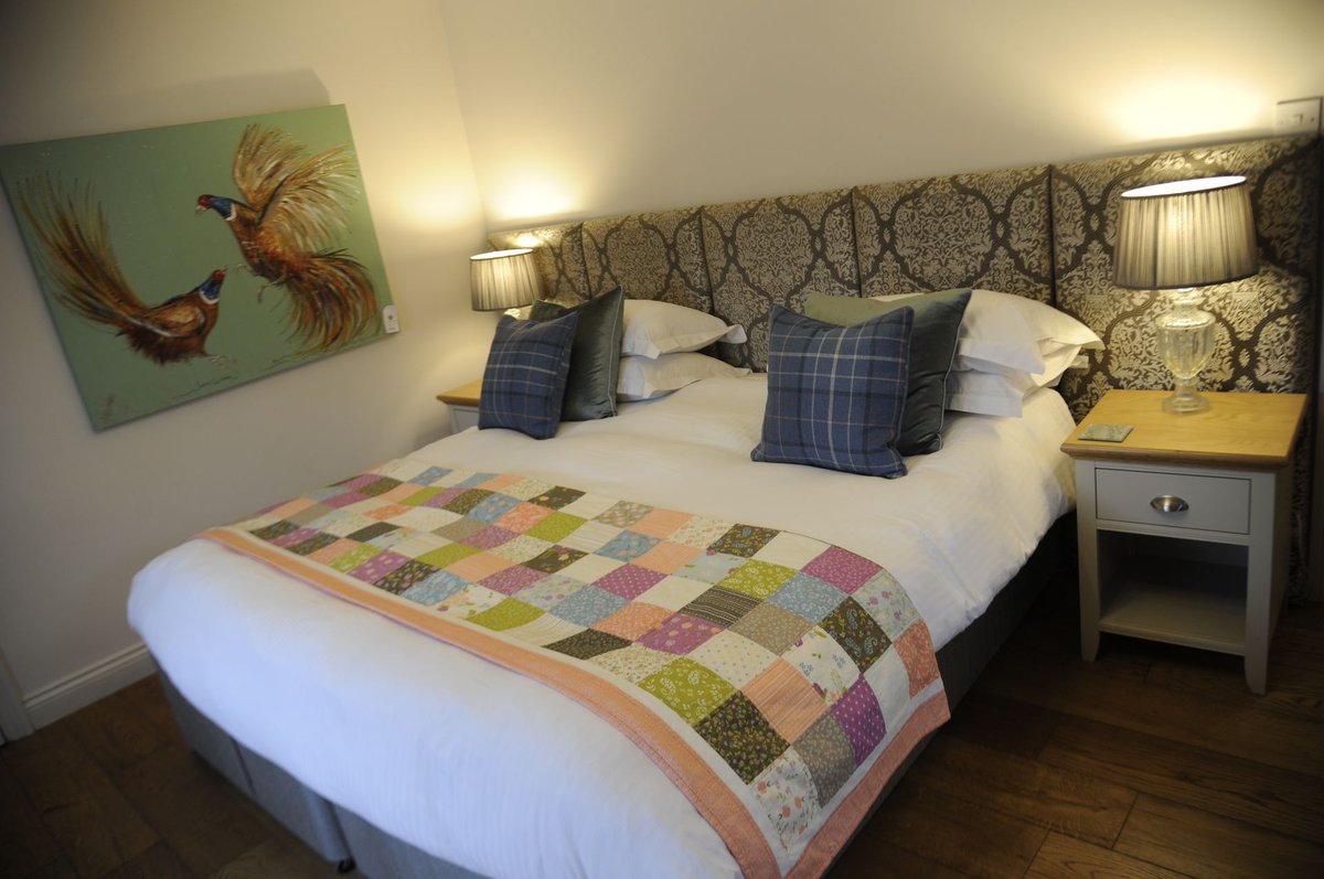 WeAcceptPets's tweet image. 🌿 A True Taste of Devon at Pyne Arms 🐾🍴

Set in the idyllic hamlet of East Down, Pyne Arms offers an unforgettable escape in the heart of North Devon’s rolling hills, right on the edge of Exmoor National Park.

Accepts 🐶
weacceptpets.co.uk/Devon/7816

#NorthDevon #Pets @pynearms