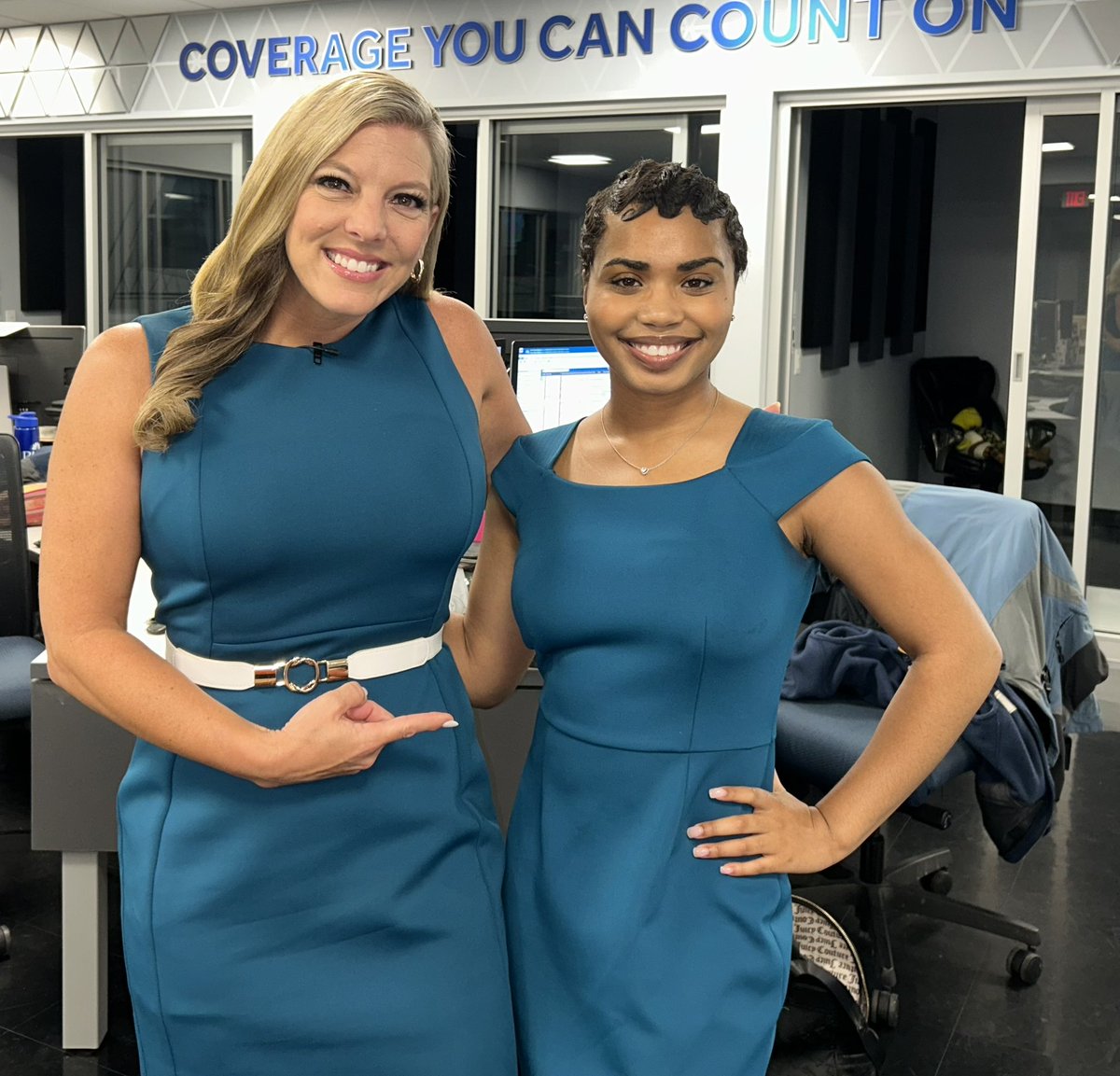 We’re not feeling blue on this Friday…but teal seems to be the vibe today! 
Maybe we’re dreaming of ocean 🌊 water?!? 
Have a great weekend everyone! 
<a href="/GabrielWGAL/">GabrielWGAL</a>