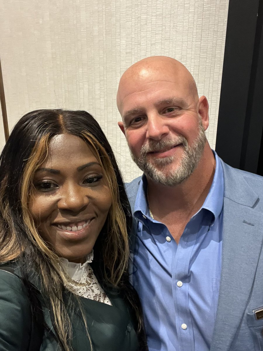 SergeantNJoseph's tweet image. Last night, the SPI Class of ’95 reunited at Dade’s Chief Dinner. Everyone looked sharp! What a blessing to reconnect and reflect on how far we’ve all come. #SPI95 #Sharp #Professionals