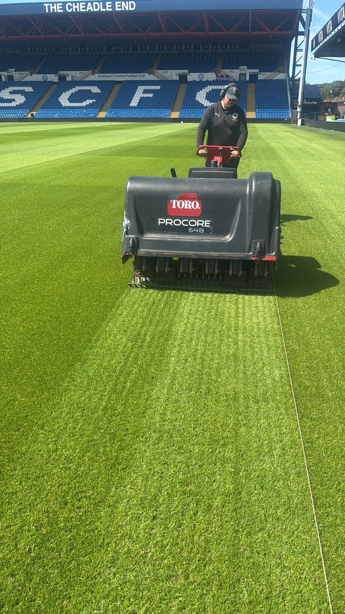 Week 5 of our grow in and aeration day with both a 10” wiedenmann followed by a tight procore. <a href="/terralift/">Terralift</a> Sumastem working a treat during this hot spell.