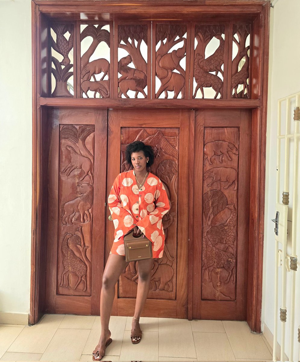 Happy Friday.  My tailor makes me nice clothes!