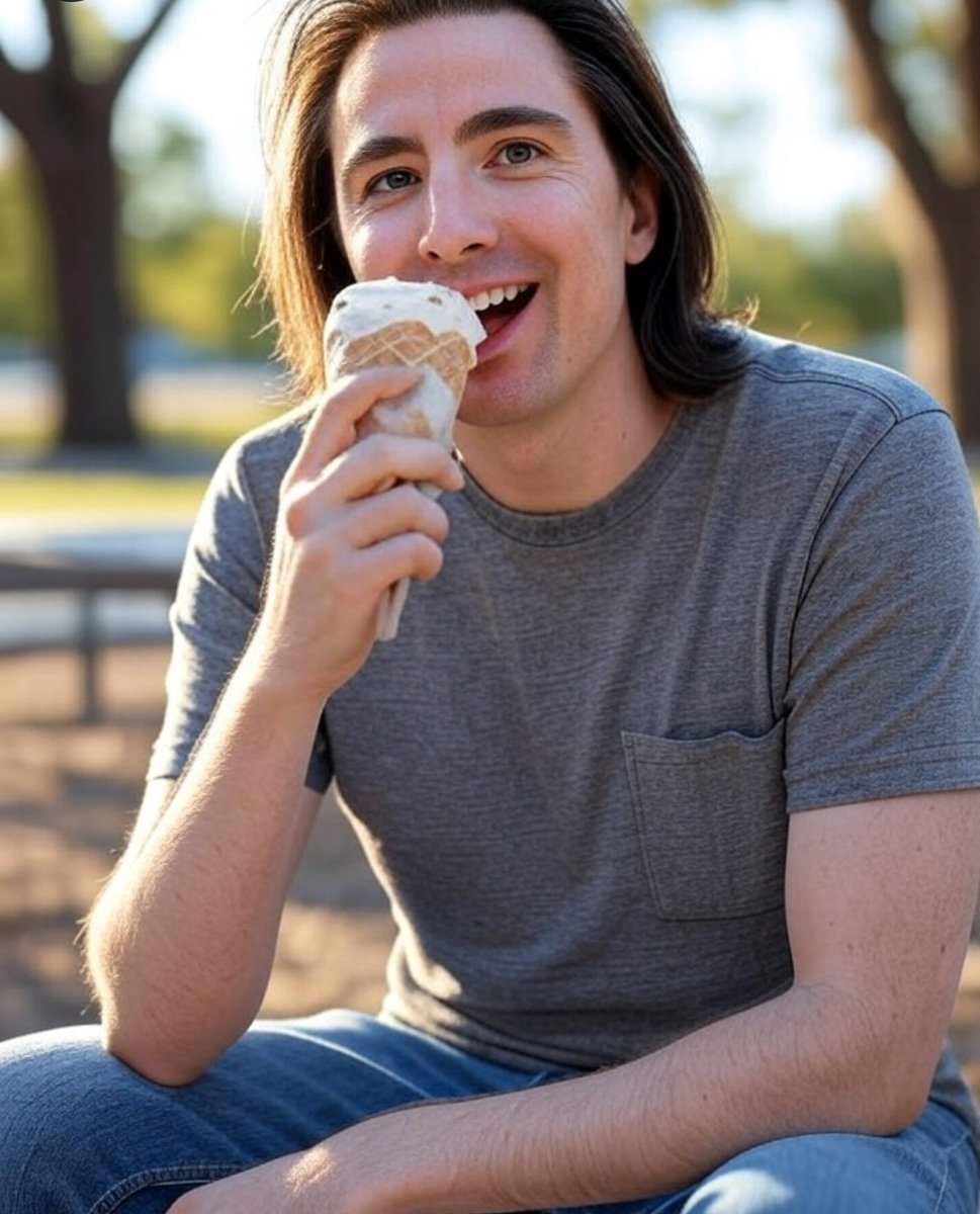 Memestonker (@memest0nker) on Twitter photo We all know who is having ice cream with <a href="/ryancohen/">Ryan Cohen</a> when he wins the stapler.
$GME #GameStop We all know who is having ice cream with <a href="/ryancohen/">Ryan Cohen</a> when he wins the stapler.
$GME #GameStop