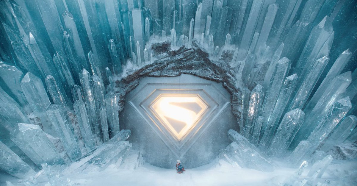 Sutton12Simon's tweet image. #Superman might just be the most comic book movie ever made the flying scene’s especially in @IMAX are fantastic. It’s a little messy to start with but the second half really pulls you in. David Corenswet is a perfect choice for #Superman and Nicholas Hoult is fantastic as lex