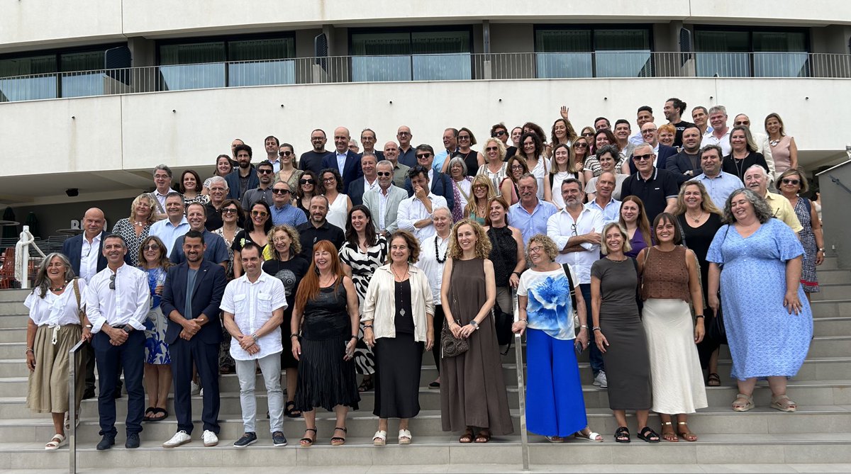 🎉 Avui hem celebrat 20 anys del #SitgesConventionBureau
Dues dècades de treball conjunt, d’aliances i de visió compartida que han fet de Sitges un referent MICE.
Gràcies a totes les persones que ho heu fet possible! 💙#Sitges