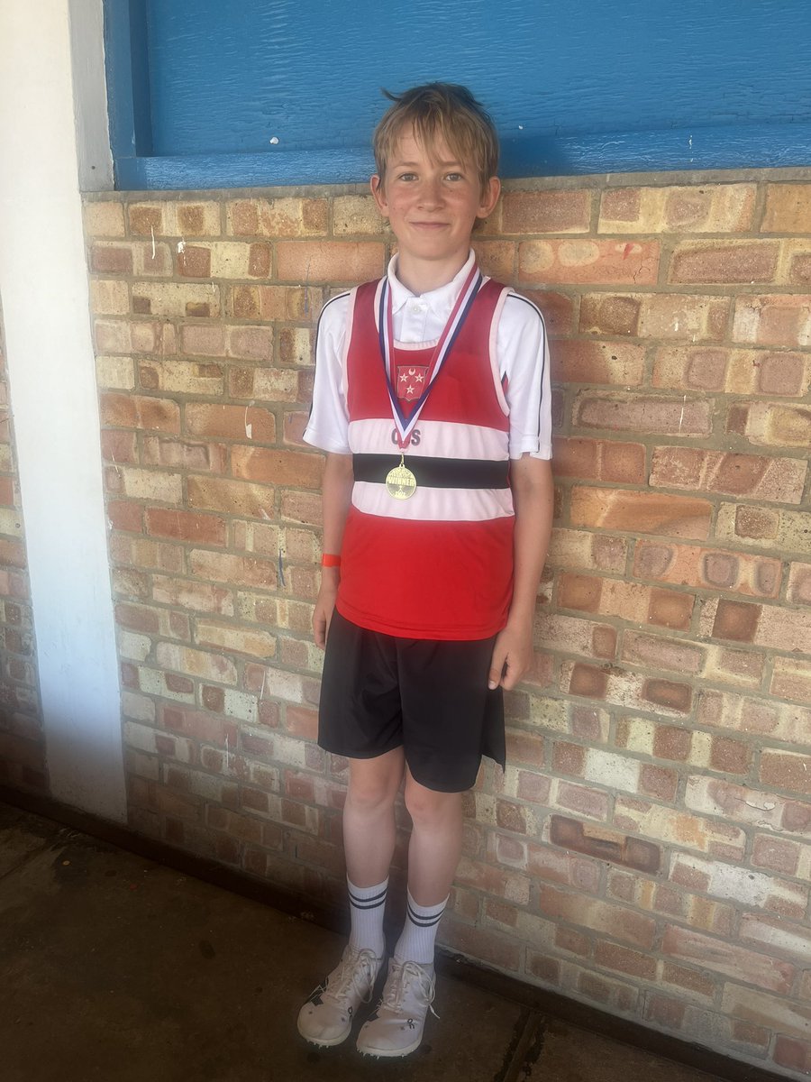 Double gold 👏 This time in the 800m for the Year 7 boys 🥇👏