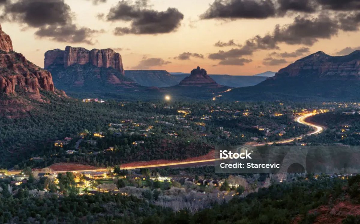 ChelseaHodson's tweet image. Where I live versus what I dream about