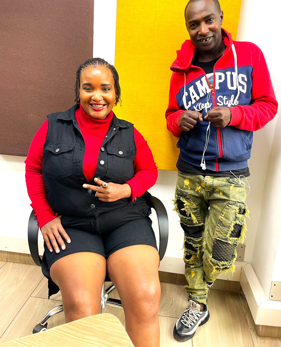 browngal a gal nessa (@browngalnessa) on Twitter photo #Goteana ozza! Weekend ina anza asapa <a href="/GhettoRadio895/">Ghetto Radio</a> ki Marga Marga Punda punda tukiwa na <a href="/abonokohdeh/">Bonoko Deh</a> and our dj @VatosGraphix si kasongee! #Goteana ozza! Weekend ina anza asapa <a href="/GhettoRadio895/">Ghetto Radio</a> ki Marga Marga Punda punda tukiwa na <a href="/abonokohdeh/">Bonoko Deh</a> and our dj @VatosGraphix si kasongee!
