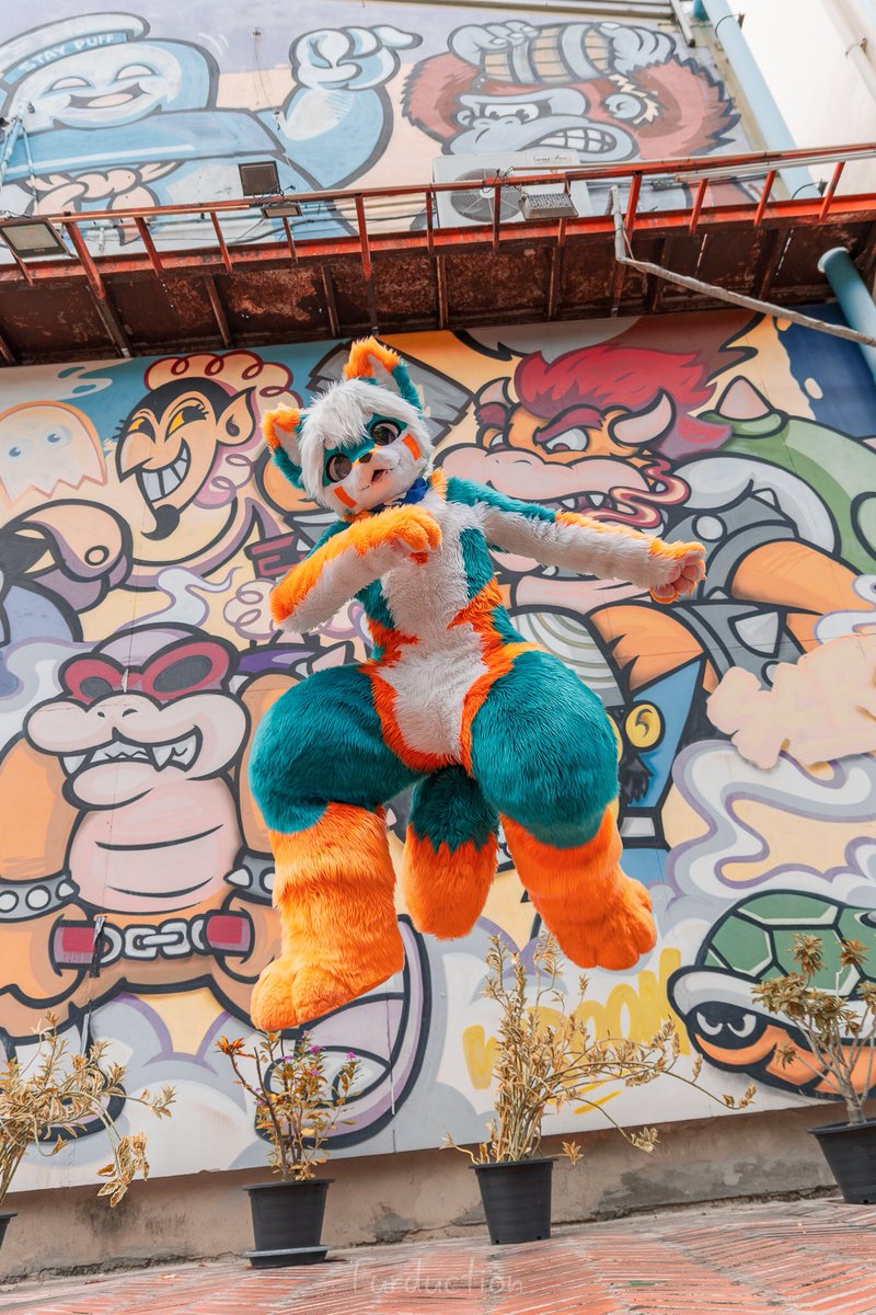 No more hero. Join the villain side 😈💥

📸: <a href="/Mitailsu/">Mitailsu</a> 

#FursuitFriday #felixfox #furry