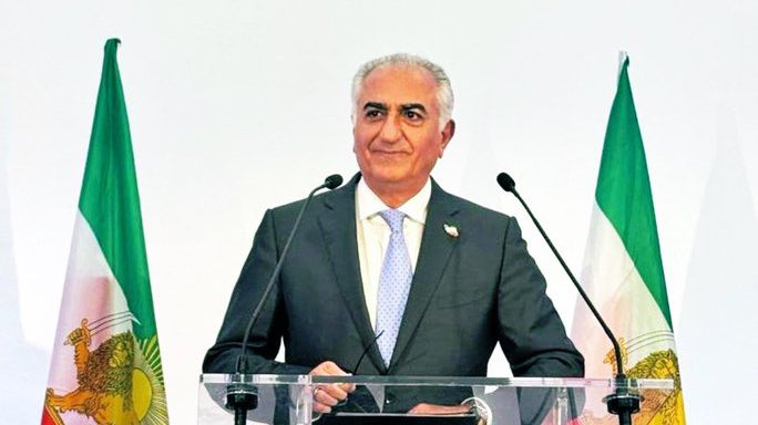 Goldie Ghamari, JD | گلسا قمری (@gghamari) on Twitter photo The leader of Iran's National Revolution, King <a href="/PahlaviReza/">Reza Pahlavi</a>, held an international press conference and spoke with journalists in three different languages: English, Persian and French.
He's been preparing for this moment since 1979.
Trust the process. He has a plan. The leader of Iran's National Revolution, King <a href="/PahlaviReza/">Reza Pahlavi</a>, held an international press conference and spoke with journalists in three different languages: English, Persian and French.
He's been preparing for this moment since 1979.
Trust the process. He has a plan.