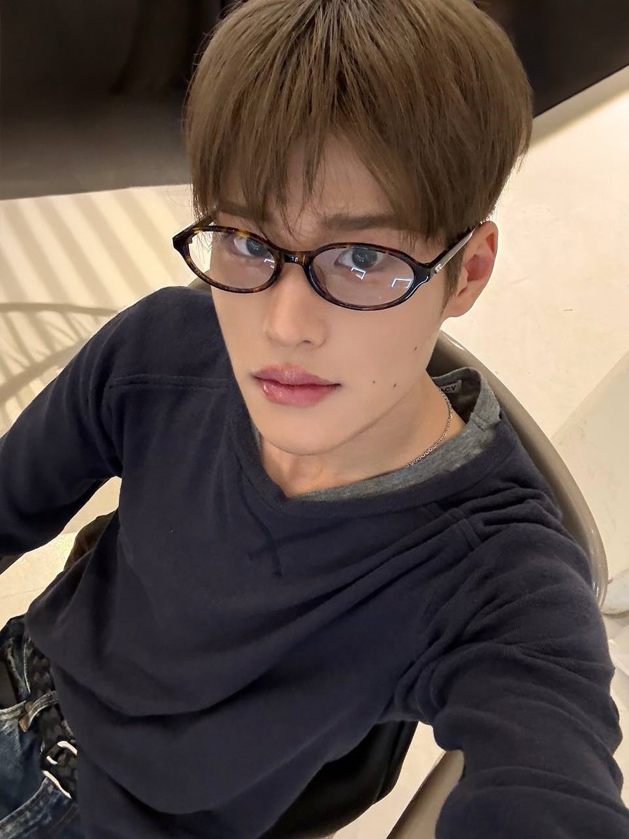 이소희 얼굴 tweet media