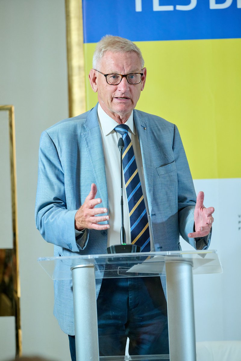 yes_ukraine's tweet image. “By demonstrating our commitment to recover Ukraine after the war, we demonstrate our confidence in the ability to achieve a ceasefire and to move on from that to reconstruction and the rise of the future sovereign and independent European Ukraine”, stressed @carlbildt, Minister…