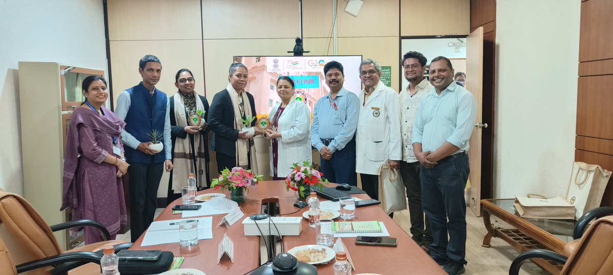 AIIA_NDelhi's tweet image. AIIA hosted Ms. Marquita Detenamo, Secretary, Public Health and Ms. Pooja R, Management, Consultant to the Minister from Nauru, accompanied by Mr. Abhishek Bahuguna from the Ministry of External Affairs (MEA), Oceania Division, Govt. of India. 1/3
