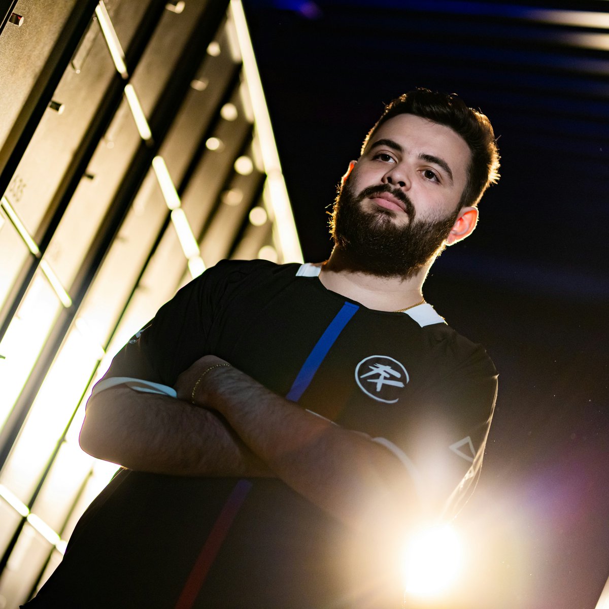 CSatualizado's tweet photo. 🇧🇷 OFICIAL: FLUXO ANUNCIA LUCAOZY E DECENTY!

Confirmando os rumores, o @fluxogg anunciou a chegada de @Lucaozy e @decentycs para o restante da temporada!

Lucaozy retorna ao FLUXO em sua segunda passagem pela organização. O jogador já havia defendido a equipe por dois anos antes de seguir para o @MIBR.

A dupla chega no lugar de @Mlhzin_ e @piriajrcs e já tem sua estreia marcada para esse sábado pela Thunderpick World Championship 2025 South America Series 2.

🇧🇷 FLUXO

🇧🇷 @arTcsgo 
🇧🇷 @zevyfps 
🇧🇷 @kye_cs 
🇧🇷 @decentycs 
🇧🇷 @Lucaozy 

🇧🇷 @tacitusfps (C)

#SegueOFluxo
