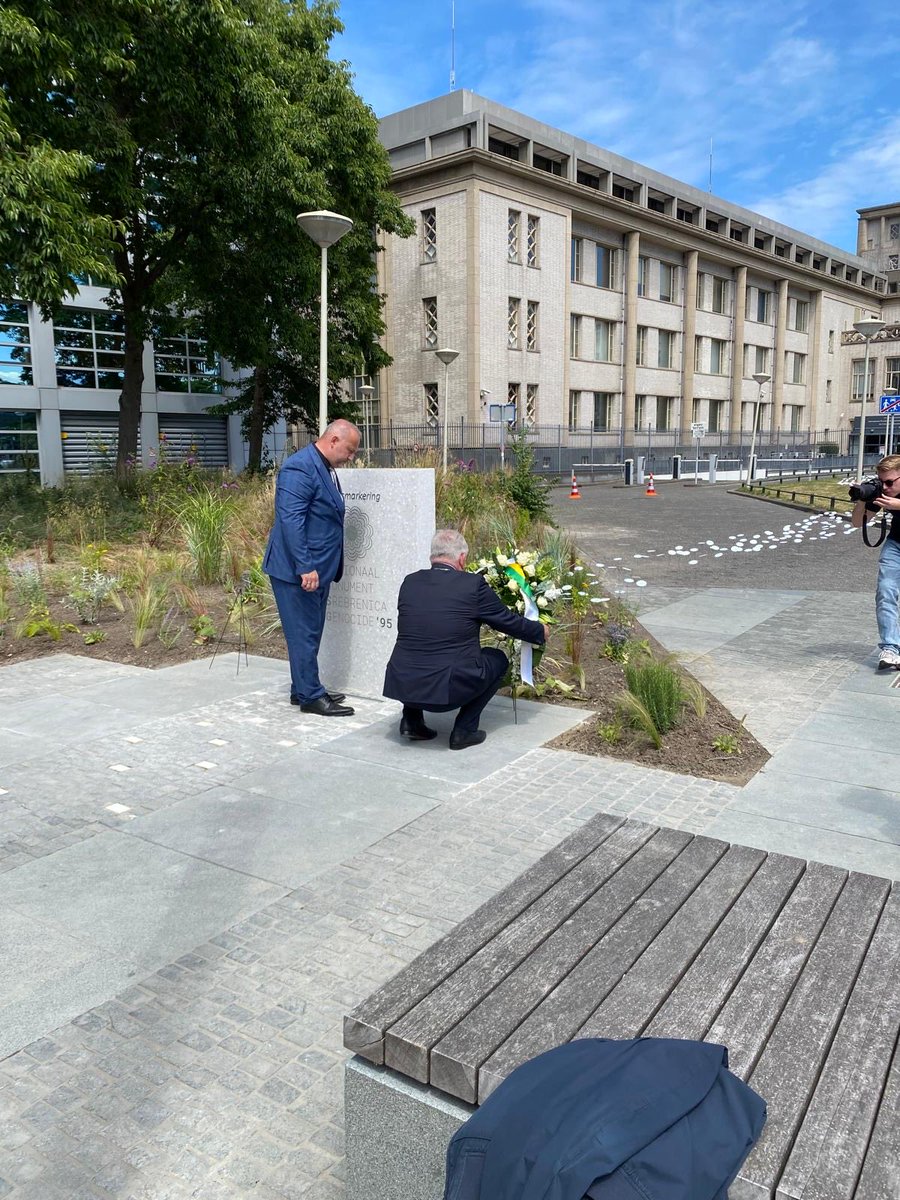 ahms2's tweet image. Today, we had honor to inaugurate together with Mayor of The Hague and representatives of 🇳🇱 MFA and MOD a Srebrenica genocide provisional monument in the The Hague. A symbolic but very powerful gesture while waiting for the permanent one.
Srebrenica genocide - Never forget