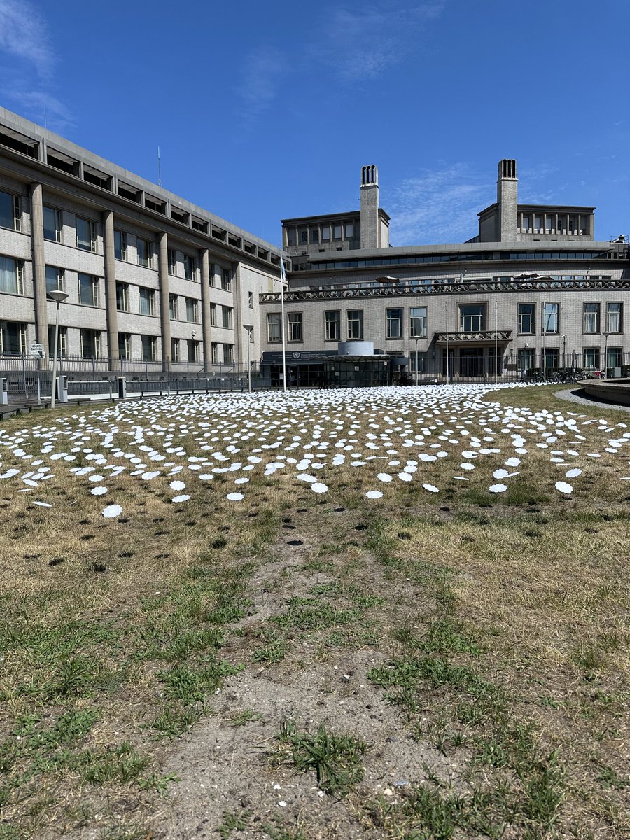 ahms2's tweet image. Today, we had honor to inaugurate together with Mayor of The Hague and representatives of 🇳🇱 MFA and MOD a Srebrenica genocide provisional monument in the The Hague. A symbolic but very powerful gesture while waiting for the permanent one.
Srebrenica genocide - Never forget