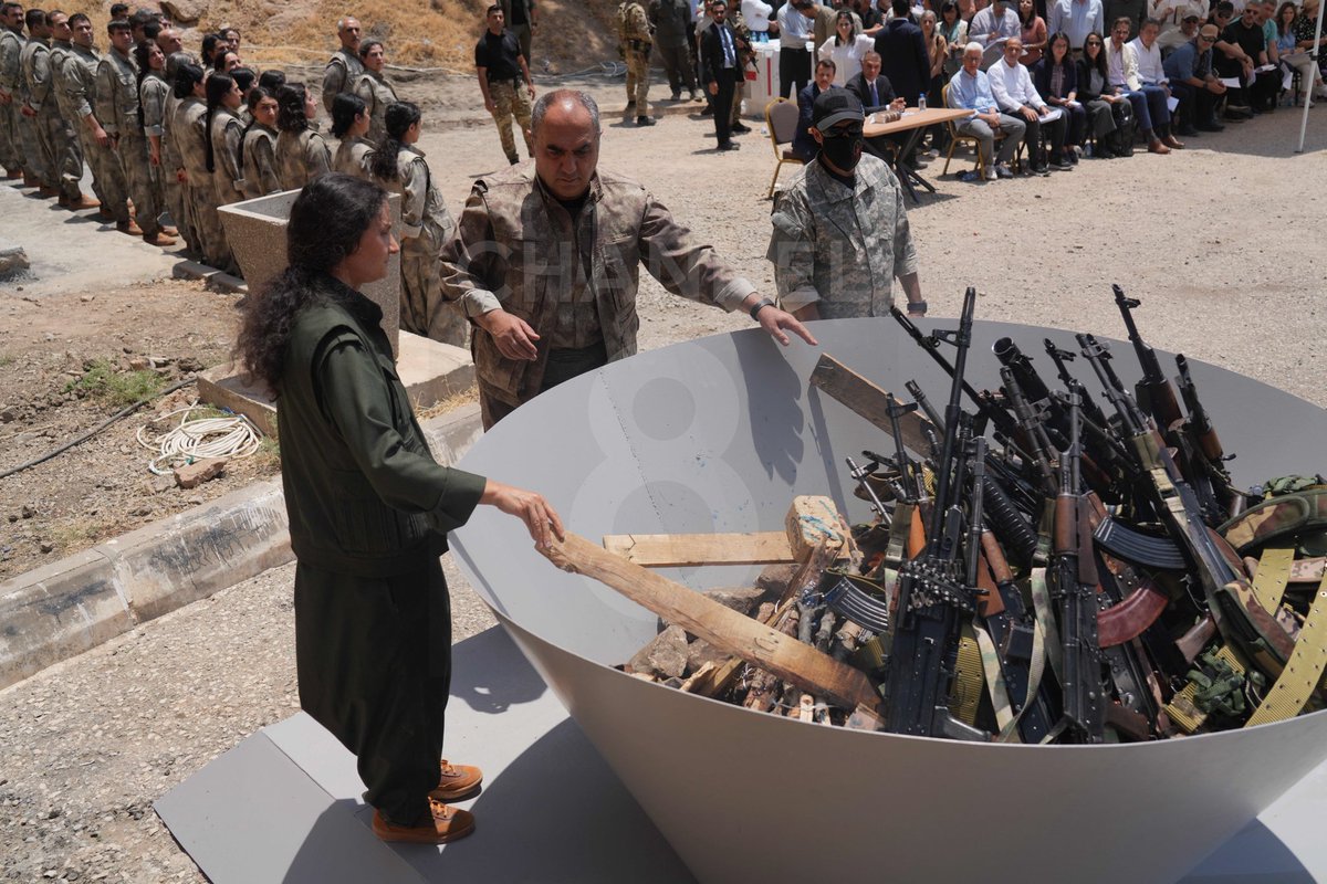 #SilahlarSusuyor ve şehitlerimizin kemikleri sızlıyor. Ama hiç merak etmeyin. İçimizdeki nefret hiç dinmeyecek, kinimiz diri kalacak. O ateşin içinde yananlar o pislik teröristler olmadıkça biz soğumayacağız. Silah susuyor, biz susuyoruz ama şimdilik…