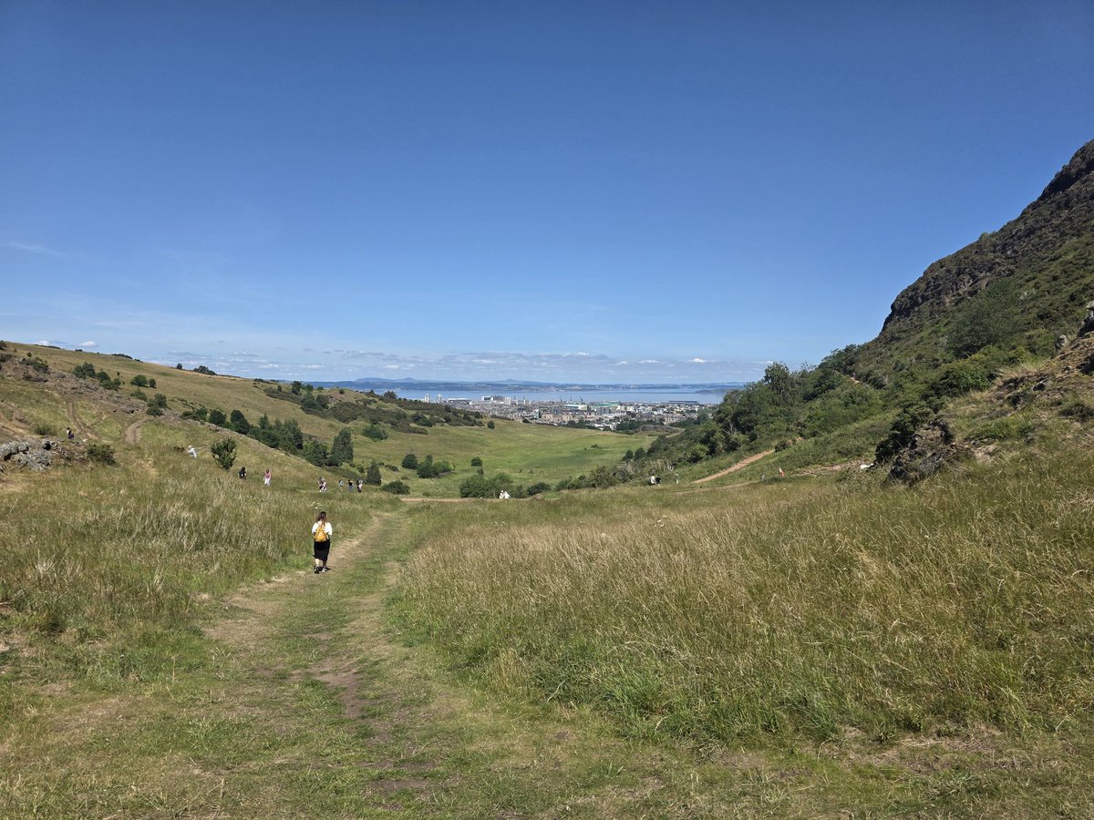 I__J__W's tweet image. Some view that 👌 @Scotlandsviews @VisitScotland @BarnesCoaches #Edinburgh #SalisburyGrags