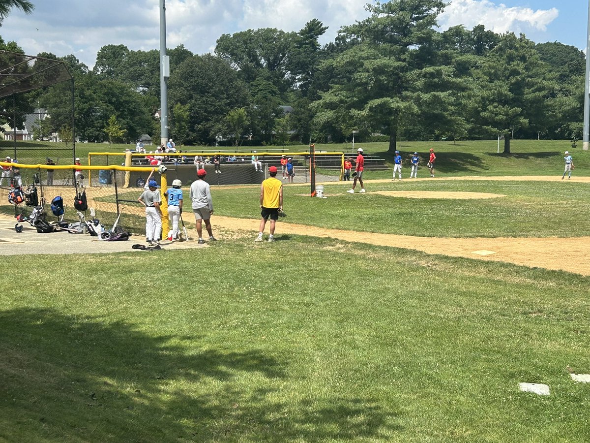 Chaminade_BSB's tweet image. Another successful week of baseball camp with our 8th graders and incoming freshman ⚾️