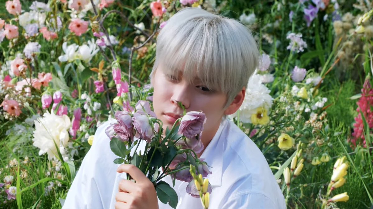 eunseokarchives's tweet photo. eunseok is so pretty 🥺🌷 https://t.co/yRQuEVv3a6