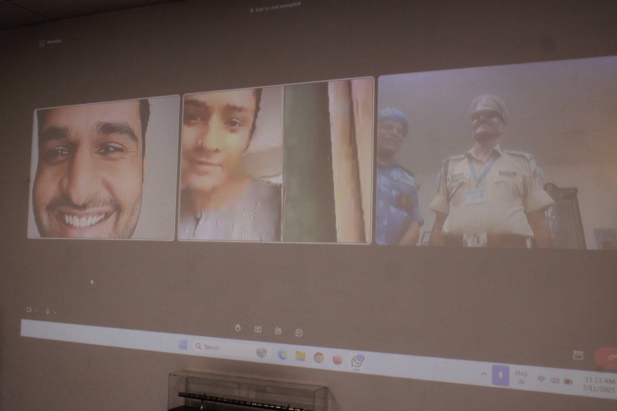 #83RAF मे #PippingCeremony का आयोजन किया गया जिसमे SI/GD P Dala Bhai B Inspector पद पर पदोन्नत हुए है। कार्मिक के परिजन ऑनलाइन एवं ऑफलाइन माध्यम से समारोह के साक्षी बने। कमांडेंट महोदय ने उन्हें और उनके परिवार को बधाई दी।