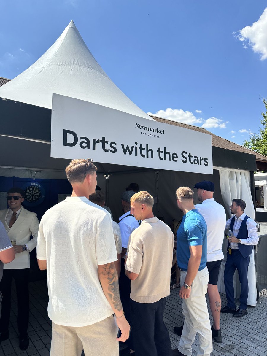 No room at the inn ⁦<a href="/NewmarketRace/">Newmarket Racecourse</a>⁩ July festival coming and see ⁦<a href="/Russ180/">Russ Bray</a>⁩ and myself and have a game against myself