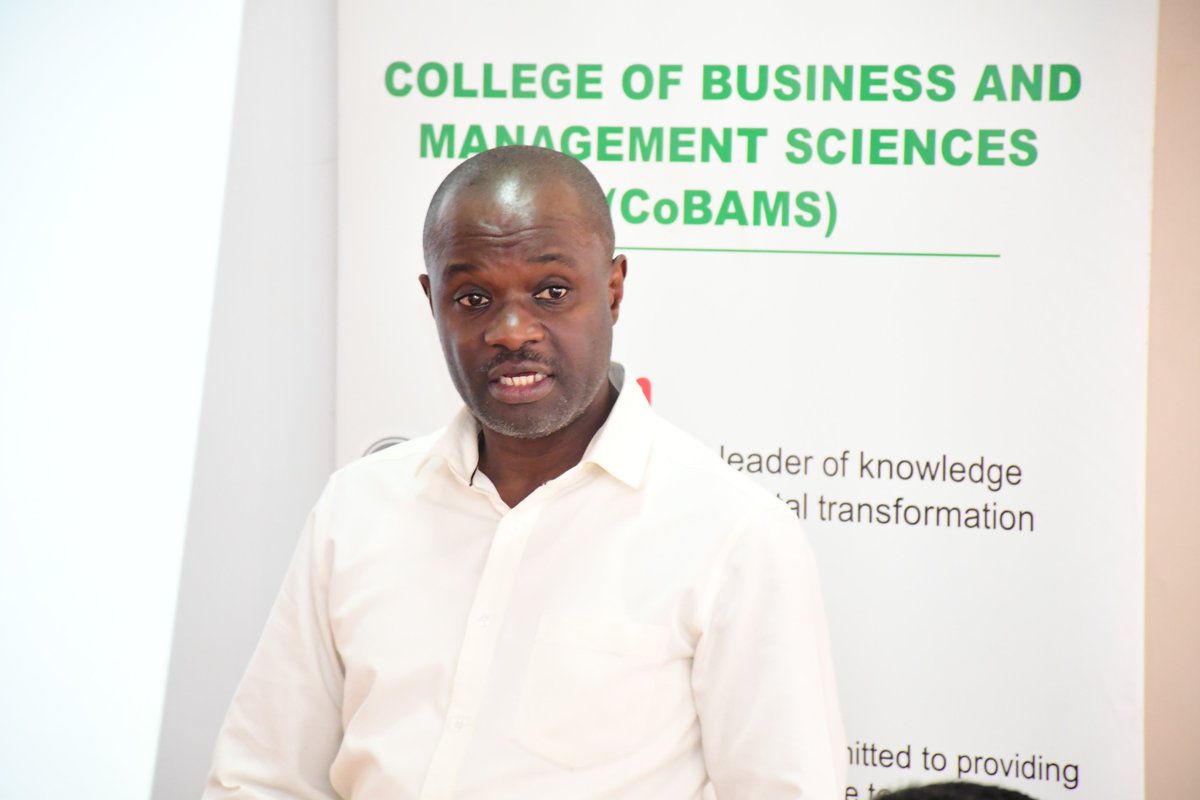 MakCoBAMS's tweet image. Day 5 of the @Makerere Strategic Leadership Training focused on Leading Change & Development—equipping leaders with adaptive strategies to drive transformation and foster innovation. The session was facilitated by Mr. Ronald Bbosa, the president @hrmauofficial.