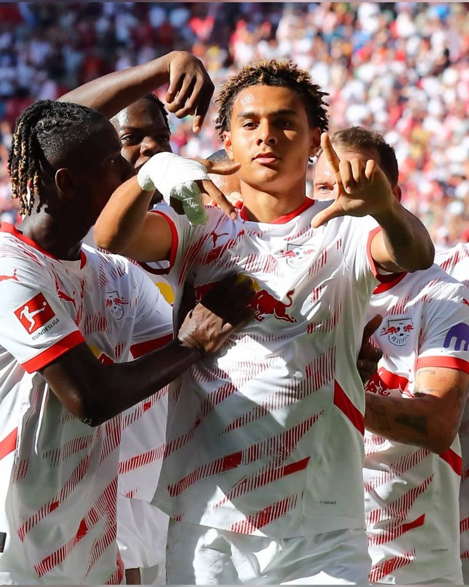 💙❤️ tweet media