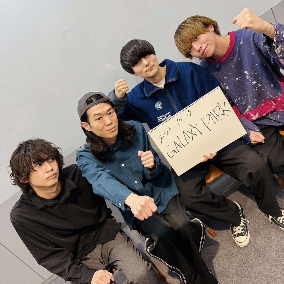 GALAXYPARK_hmbr's tweet image. 🚀ハンブレッダーズ初主催フェス
┏・・・・・・・・・・┓
開 催 ま で あ と
𝟏 𝟎 𝟎 日‼️
┗・・・・・・・・・・┛
GALAXY PARK
10/19(日)大阪城ホール
🌌特設サイト
galaxypark.jp
🎥YouTubeにて
#ギャラパー のつくりかた 更新中✍🏻
youtu.be/D5mFP2vi5gk…