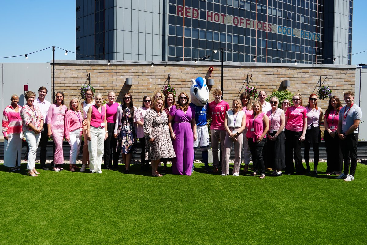 ITFCFoundation's tweet image. 🩷 A trip to @birkettsllp for Bluey this afternoon!

A big thank you to Birketts, who are wearing pink today to celebrate Ed&apos;s homecoming and raise funds to support the Foundation.