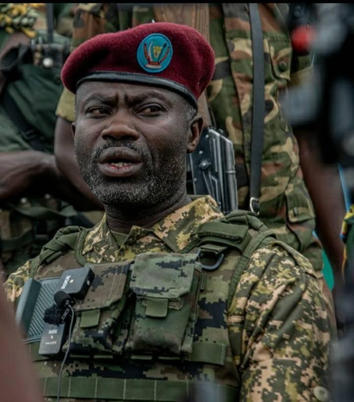 🚨Photo du jour🚨

Col. John Imani Nzenze, l'un des officiers supérieurs de l'AFC/M23.

Aluta continua, #Tuzatsinda!