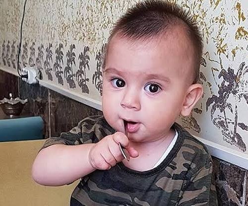 30-40 kişilik PKK'lı terörist bir grup tiyatro çevirip sözde sembolik silah bırakmış! 

11 aylık Bedirhan bebeği geri alabildiniz mi?