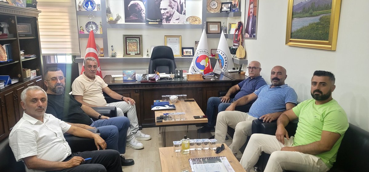 📍 Tunceli Ticaret ve Sanayi Odası

Meclis Başkan Vekilimiz Sayın Celâl Ataş, Yönetim Kurulu Başkanımız Sayın Hasan Hüseyin Coşkun ve Yönetim Kurulu Üyelerimizin katılımıyla Yönetim Kurulu Toplantımız gerçekleştirilmiştir.

Toplantıda, ilimiz ekonomisine katkı sağlayacak