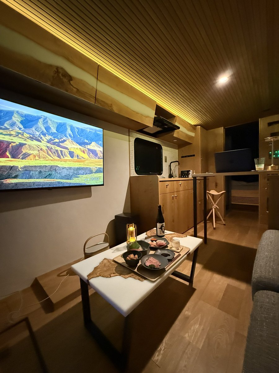 jun38c's tweet image. 未来型居住スタイルのSUMIKA LABOで実証実験中。車中泊&amp;amp;キャンピングトレーラーの未来の形