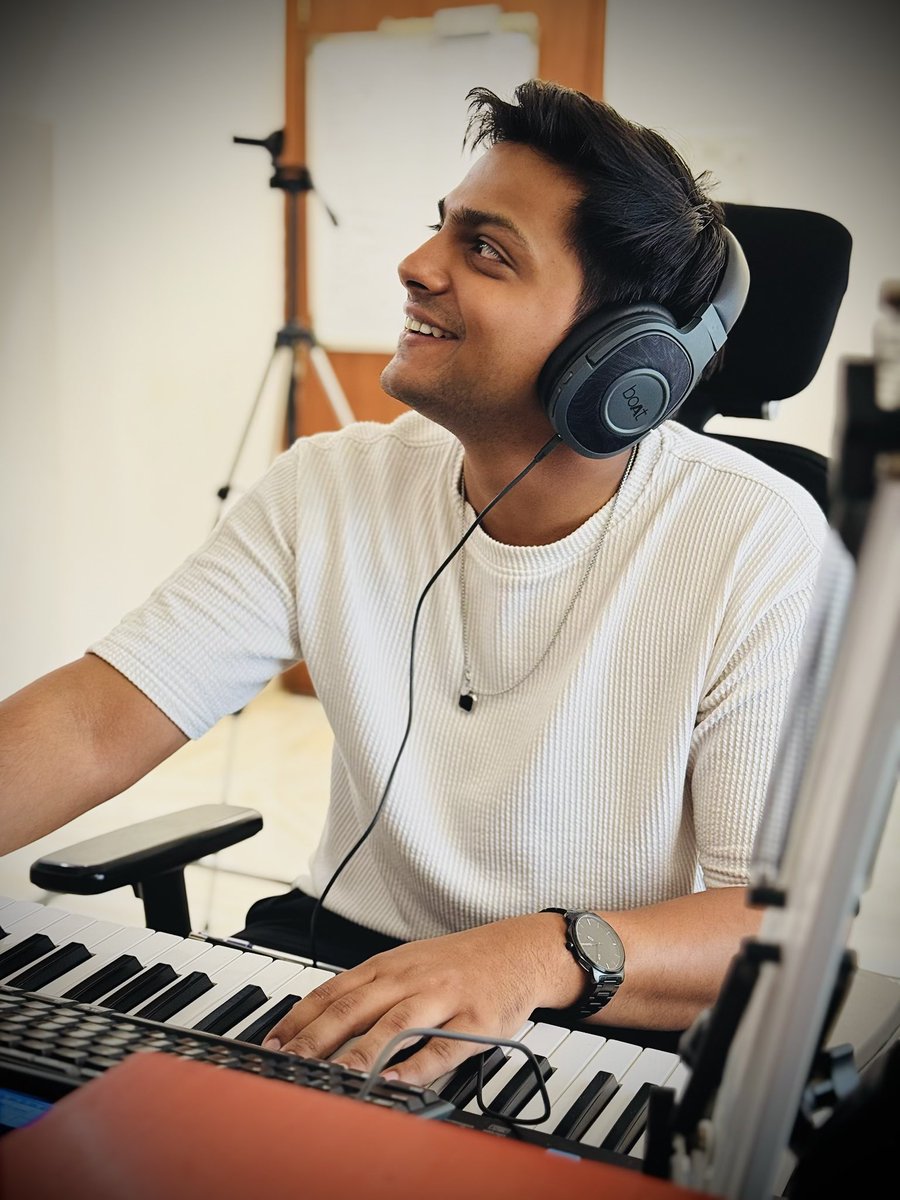 Wild Buffaloes Music (@wildbuffaloesm) on Twitter photo Stay tuned! 👀
<a href="/GauravBhan/">Gaurav Bhan</a> <a href="/samarthsaxena_/">SamarthSaxena 🎶</a>
#GauravBhan #SamarthSaxena #WildBuffaloesMusic #WildBuffaloesEntertainment #newmusic #newsong #comingsoon Stay tuned! 👀
<a href="/GauravBhan/">Gaurav Bhan</a> <a href="/samarthsaxena_/">SamarthSaxena 🎶</a>
#GauravBhan #SamarthSaxena #WildBuffaloesMusic #WildBuffaloesEntertainment #newmusic #newsong #comingsoon