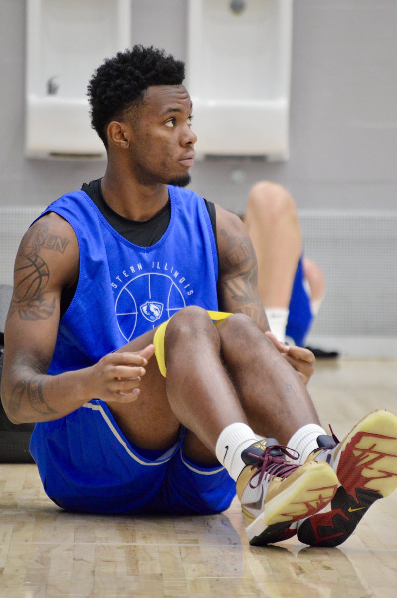 eiubasketball's tweet image. Help us wish JT Elder a happy birthday! 🎂🎉 @JT_Elder5
#TEAMTOGETHER #EIUMBB