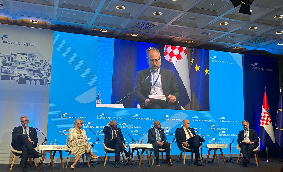 Dubrovnik Forum 2024 (@dubrovnikforum) on Twitter photo 🔵 LIVE | Panel Discussion
“Connecting Economies, Empowering People: The New Pact for the Mediterranean”
📍 Dubrovnik Forum 2025
<a href="/dubravkasuica/">Dubravka Šuica</a>
<a href="/susnjar_a/">Ante Šušnjar</a>
<a href="/MajaMarkovcic/">Maja Markovčić Kostelac</a>
<a href="/markostucin/">Marko Stucin</a> 🔵 LIVE | Panel Discussion
“Connecting Economies, Empowering People: The New Pact for the Mediterranean”
📍 Dubrovnik Forum 2025
<a href="/dubravkasuica/">Dubravka Šuica</a>
<a href="/susnjar_a/">Ante Šušnjar</a>
<a href="/MajaMarkovcic/">Maja Markovčić Kostelac</a>
<a href="/markostucin/">Marko Stucin</a>