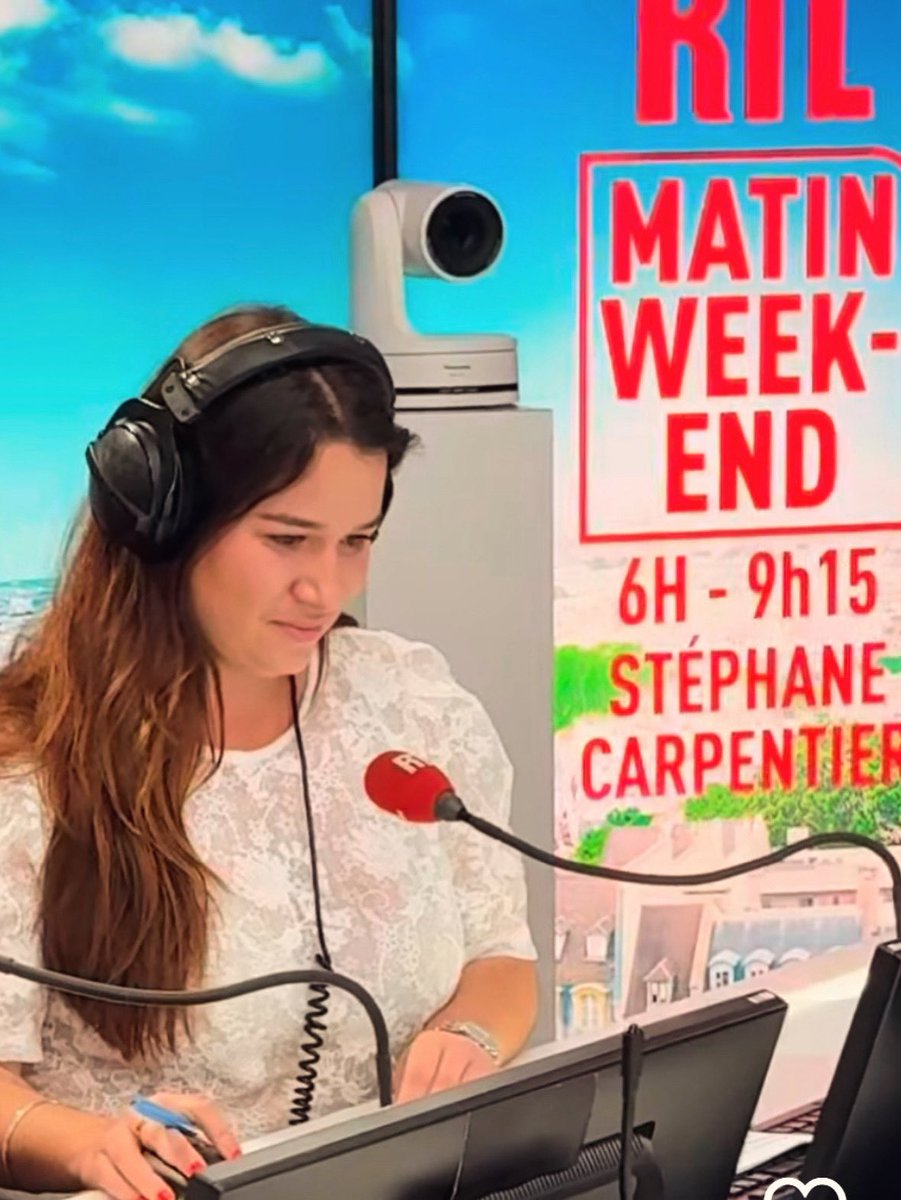 Albane Leprince (@albanelep) on Twitter photo Au fait, j’ai oublié de vous dire !
On se retrouve tous les soirs sur <a href="/RTLFrance/">RTL France</a> à partir de la rentrée avec Anne-Sophie LAPIX pour RTL Soir ?
Merci <a href="/Jon_Curiel/">Jonathan Curiel</a> <a href="/amplepuisien/">Beroud Hervé</a> <a href="/OlivierGeay/">Geay Olivier</a> <a href="/FrankMoulin/">Moulin Frank</a> et <a href="/sarahloucohen/">Sarah-Lou Cohen-Bacri</a> pour votre confiance ♥️ Au fait, j’ai oublié de vous dire !
On se retrouve tous les soirs sur <a href="/RTLFrance/">RTL France</a> à partir de la rentrée avec Anne-Sophie LAPIX pour RTL Soir ?
Merci <a href="/Jon_Curiel/">Jonathan Curiel</a> <a href="/amplepuisien/">Beroud Hervé</a> <a href="/OlivierGeay/">Geay Olivier</a> <a href="/FrankMoulin/">Moulin Frank</a> et <a href="/sarahloucohen/">Sarah-Lou Cohen-Bacri</a> pour votre confiance ♥️