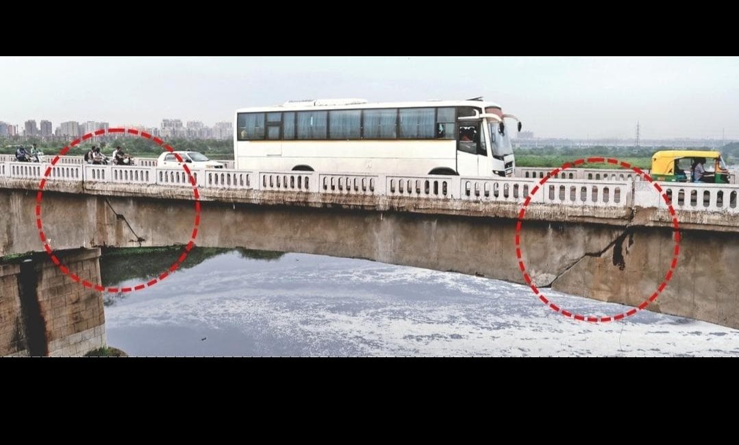 ગુજરાતની ભાજપ સરકાર અમદાવાદનો શાસ્ત્રીબ્રિજ તૂટવાની રાહ જોઈને બેઠી હોય તેવા દ્રશ્યો...

#AHMEDABAD