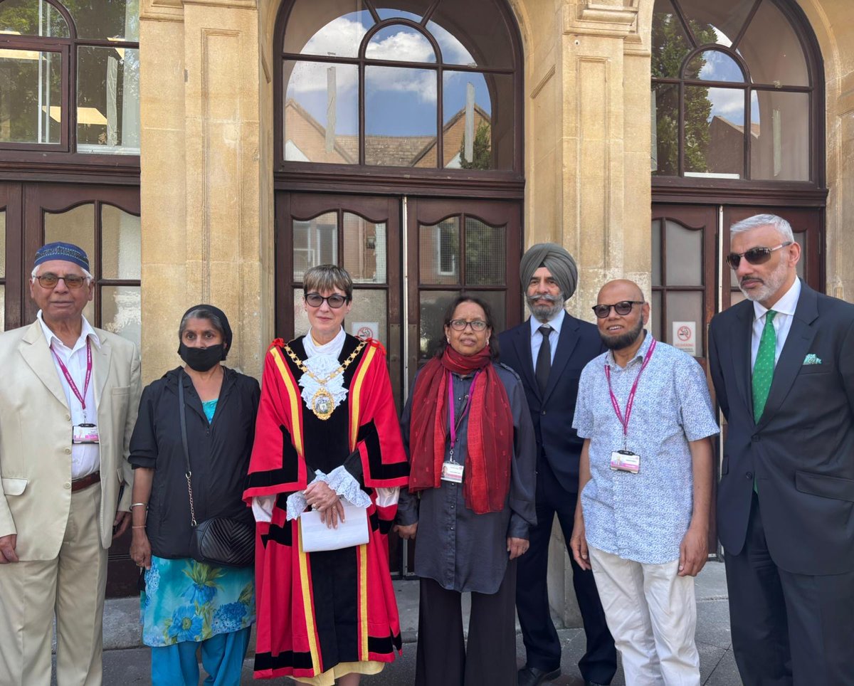 Jas_Athwal's tweet image. Today, our community in Ilford came together to remember the Srebrenica genocide.
30 years ago over 8,000 Muslim men & boys were murdered because of their faith, their culture, & their God. During this period, women and girls were also subject to sexual violence.
Even today,…