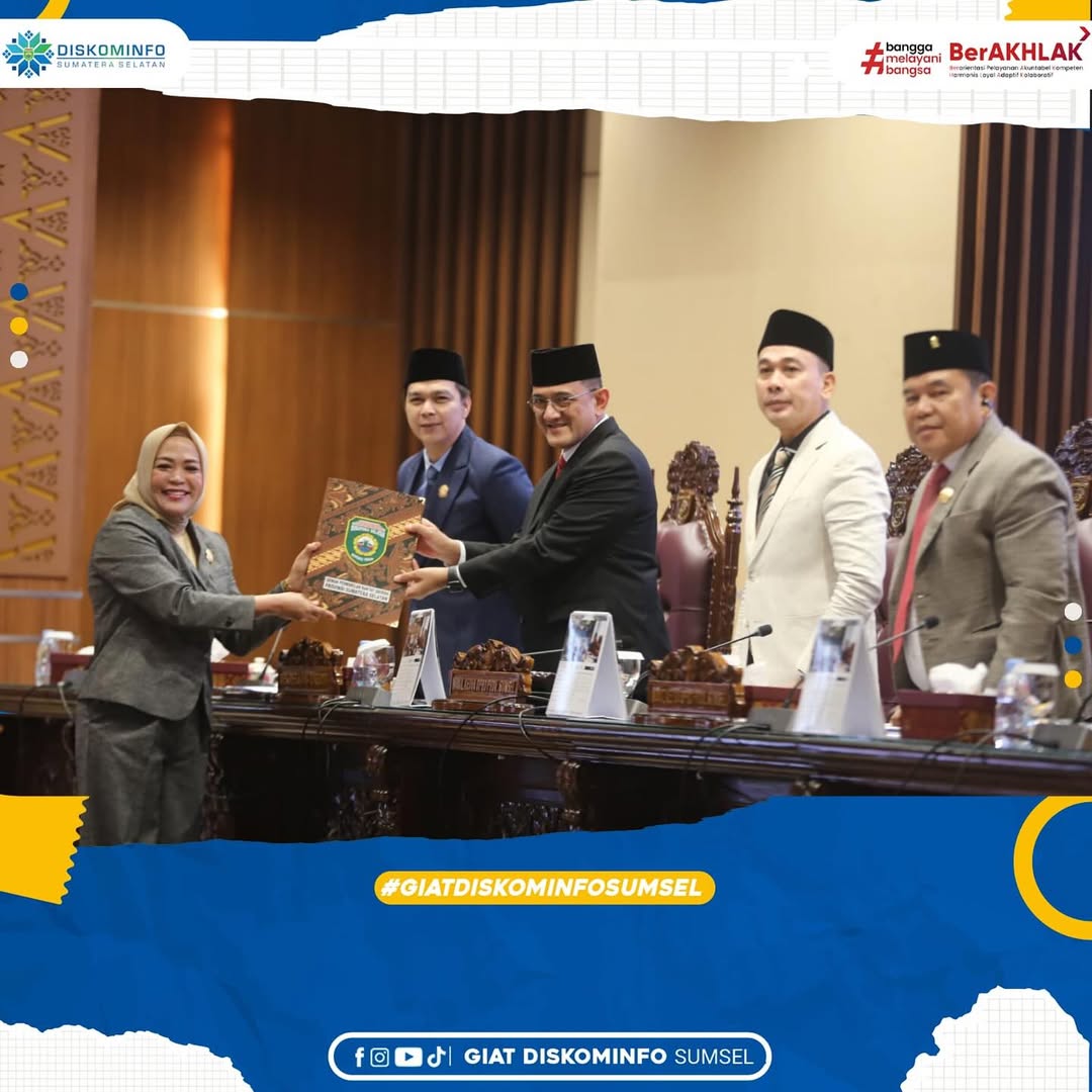 sumsel_maju's tweet photo. Kadis Kominfo Prov.Sumsel, Rika Efianti, S.E.,M.M. menghadiri Rapat Paripurna XVII DPRD Prov.Sumsel dengan agenda Pandangan Umum Fraksi-Fraksi DPRD Prov.Sumsel atas Penjelasan Gubernur Sumsel terhadap 3 Raperda Prov.Sumsel (Ruang Rapat Paripurna DPRD, Jumat, 11/7/2025). https://t.co/gseApOGBTF