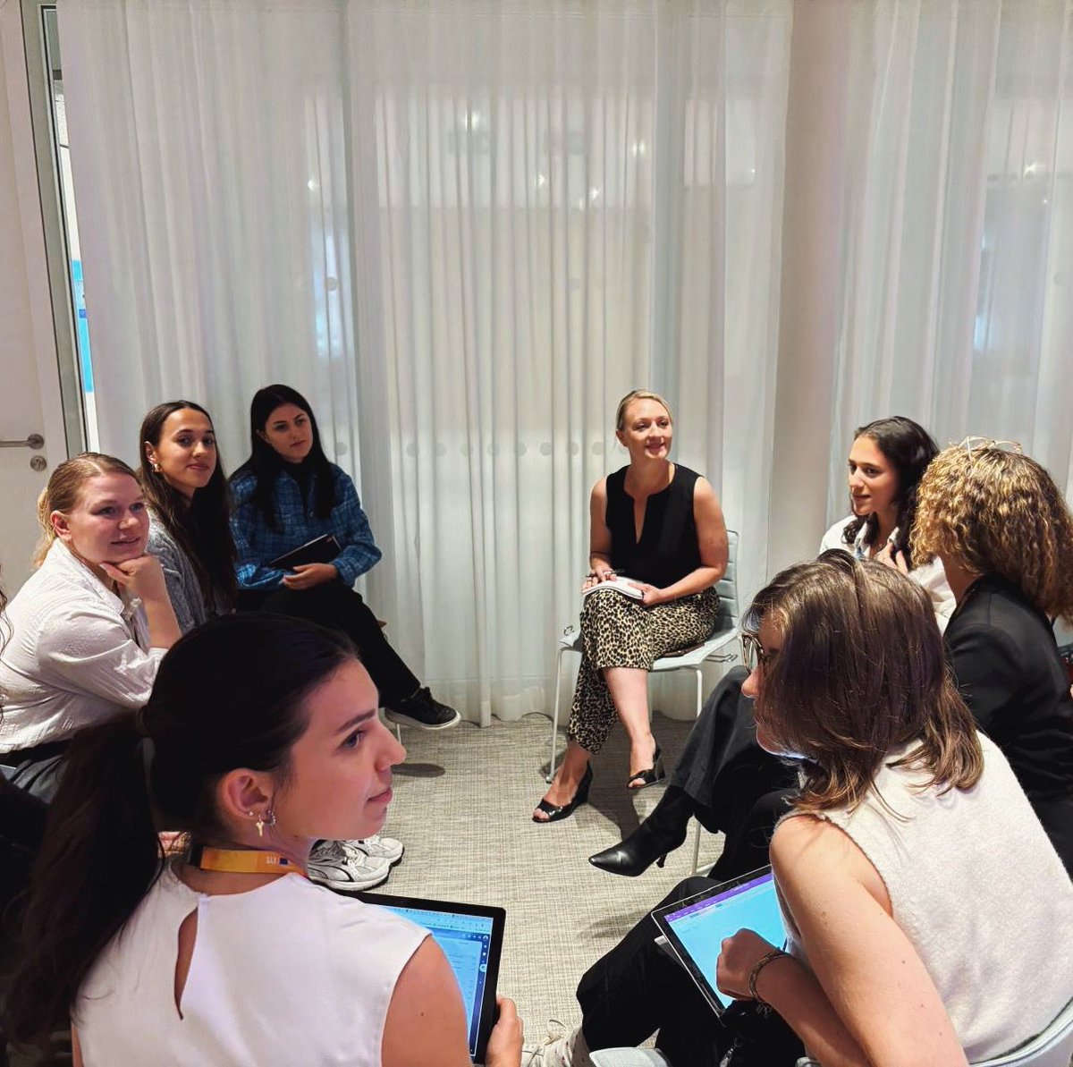 🌍 YPFP Brussels &amp; the Schuman Trainee Committee hosted “Beyond the EU Bubble” — a career talk on foreign policy paths beyond EU institutions.

Big thanks to our 5 inspiring speakers for sharing insights &amp; advice with future leaders in IR