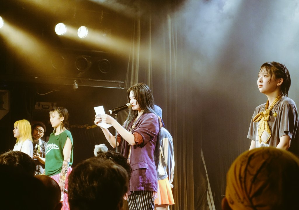 yokosuka22's tweet image. プー・ルイさん脱退後も5人で活動続行を決断したメンバーを代表してSHELLMEさんより決意表明。
　　
#PIGGS渋谷 #PIGGS浴衣 #BBS5 #BOOBOOSTAR