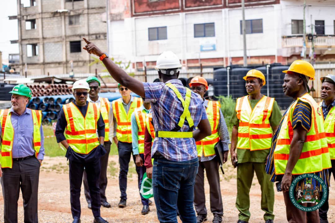 FFFaidoo's tweet photo. 2/
The visit aimed to assess progress and discuss partnerships to boost infrastructure &amp; local economic growth. The Mayor emphasized the project’s role in job creation, trade, and sustainable development, aligning with STMA’s vision for a modern and resilient city.

#WorkingMayor https://t.co/RYB2i1WuFQ