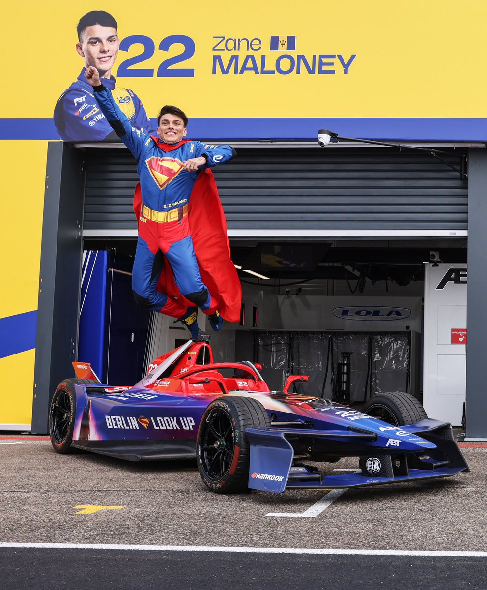 The beacons of hope - Zane and Lucas are wearing bespoke race suits in a specially wrapped car this weekend to celebrate our partnership with <a href="/warnerbrosde/">Warner Bros. DE</a> and the new Superman movie. Up, up and away!