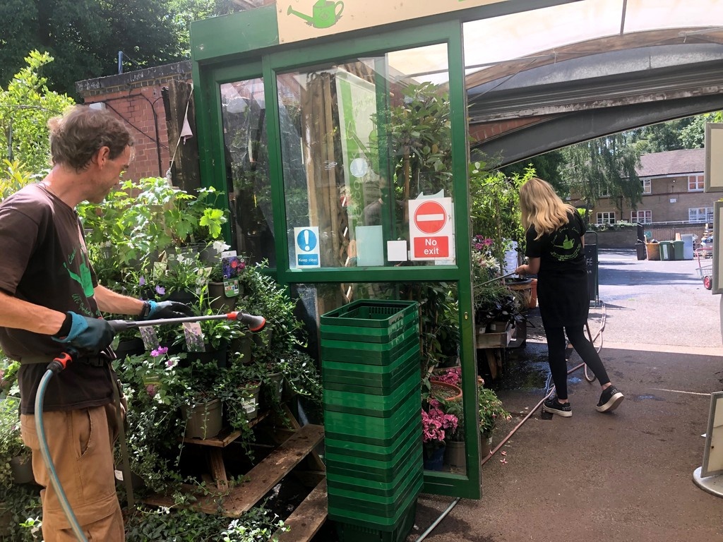 All hands on deck for #watering duty including Benjamin and Emily - when the heatwave hits 30°c + phew!!
#gardencentre #since1983 #socialenterprise #camdentown #northlondongardeners #gardenlovers #trainingandemploymentopportunities #house_plant_ community