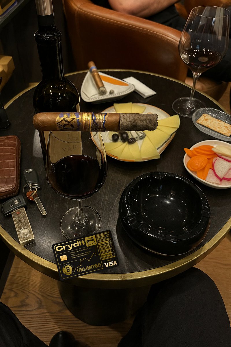 Old money smokes cigars.

New money swipes Crydit.

#CryditElite #WealthRewritten #BigPay
